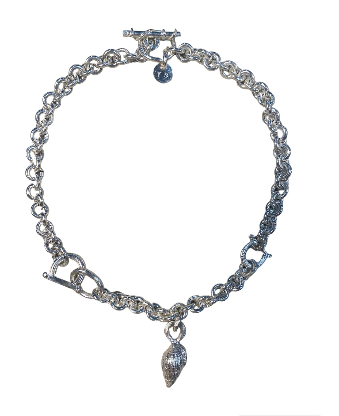 Seashell necklace in silver