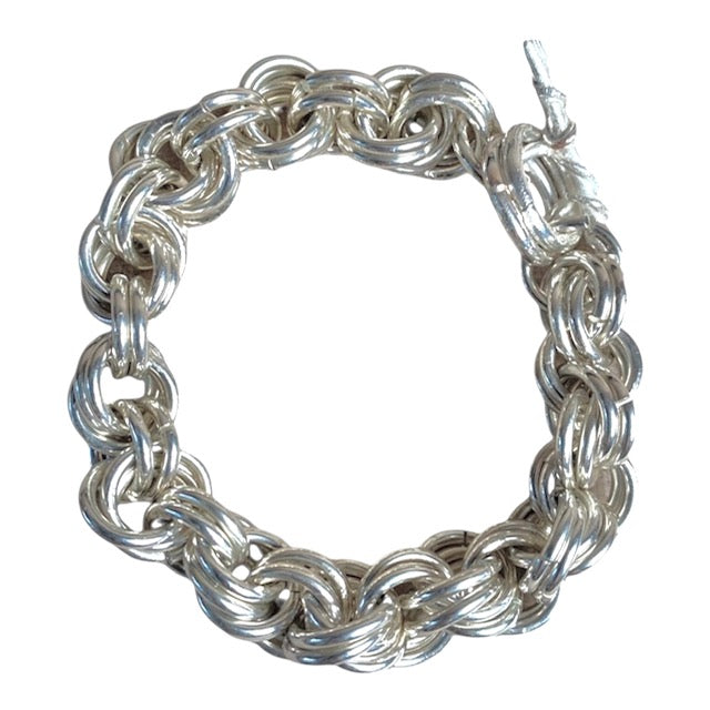 Triple chain armband